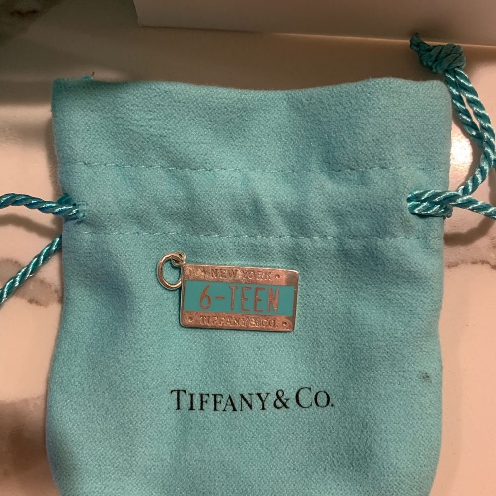 Tiffany & CO 6-TEEN charm